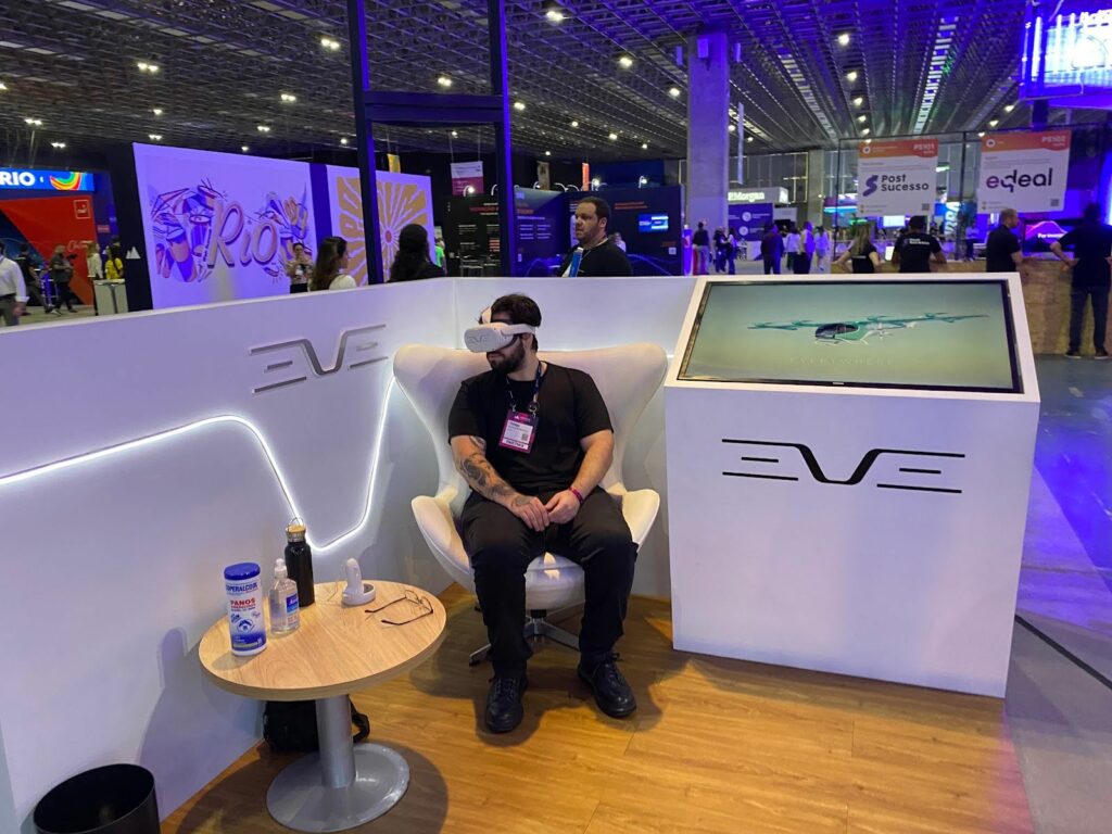 eVTOL em VR na Embraer-X no Web Summit Rio