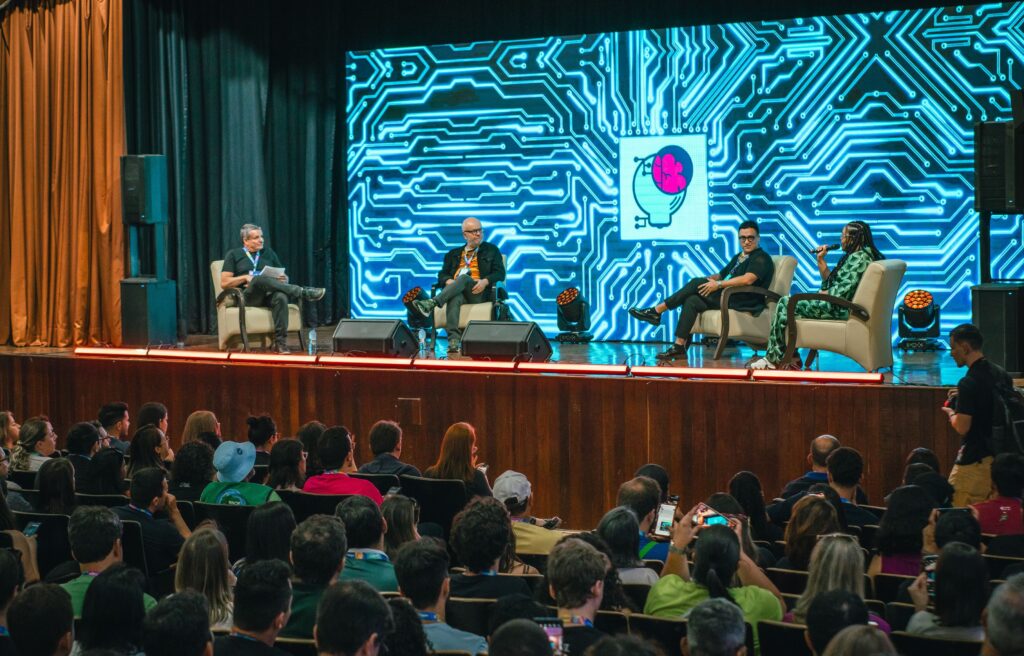 Como ir ao HackTown, em Santa Rita do Sapucaí, Minas Gerais?