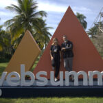 Web Summit Rio 2026: entenda por que a experiência mais valiosa do evento pode acontecer fora do Riocentro, entre encontros, negócios e networking.